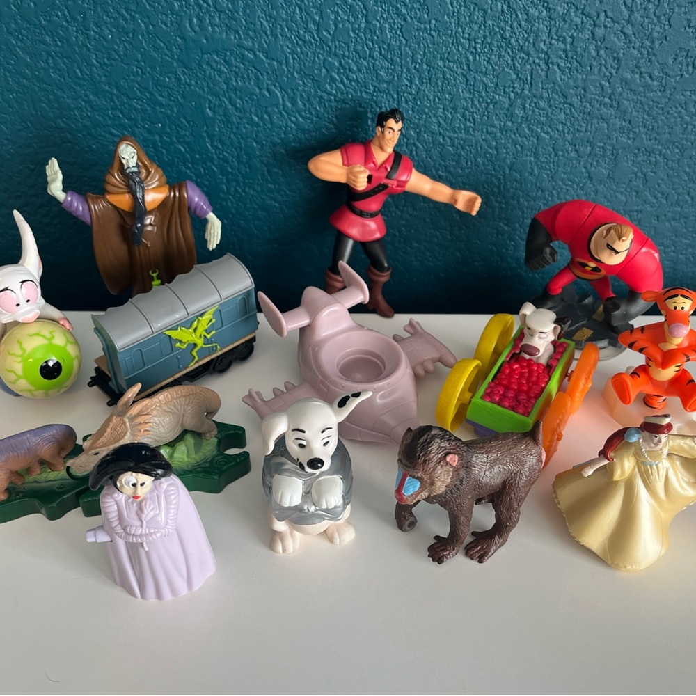 Disney Vintage 90’s McDonald’s and Burger King Toys